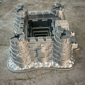 NORDIC  WARE Castle Pan NWOT